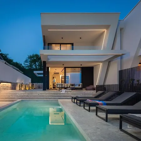 Luxury Ole With Pool * Kostrena