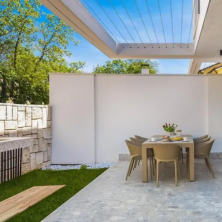 Luxury Ole With Pool Villa Kostrena