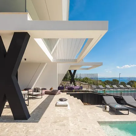 Villa Luxury Ole With Pool *