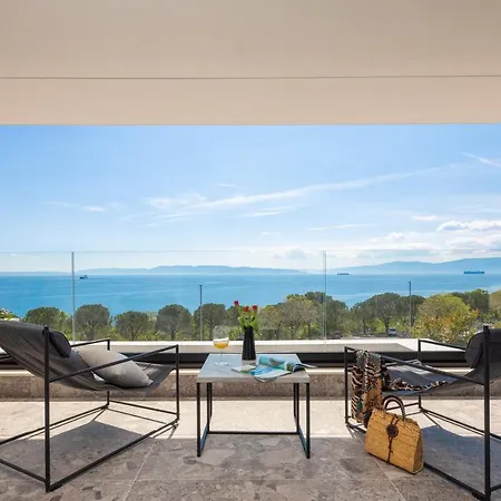 Luxury Ole With Pool Villa *