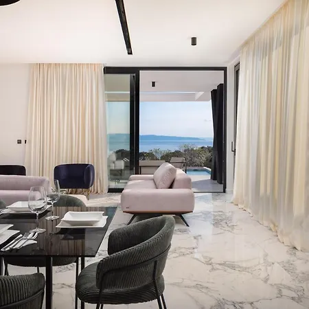 Luxury Ole With Pool Villa