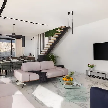 Luxury Ole With Pool