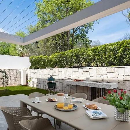 Villa Luxury Ole With Pool *