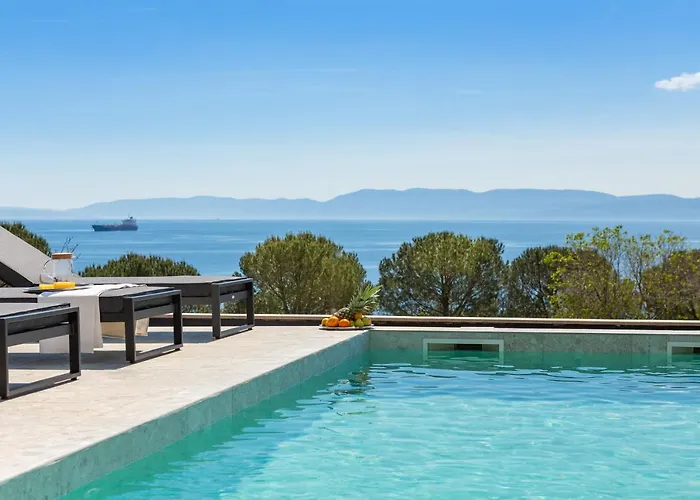 Luxury Ole With Pool * Kostrena