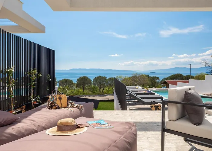 Luxury Ole With Pool Villa Kostrena