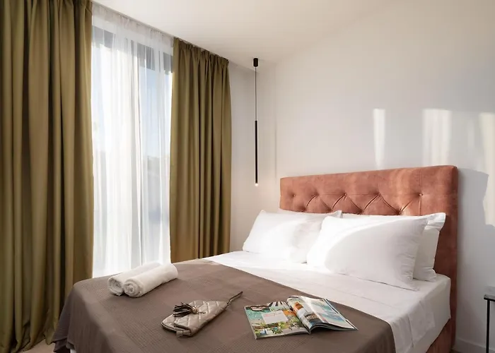 Luxury Ole With Pool Villa