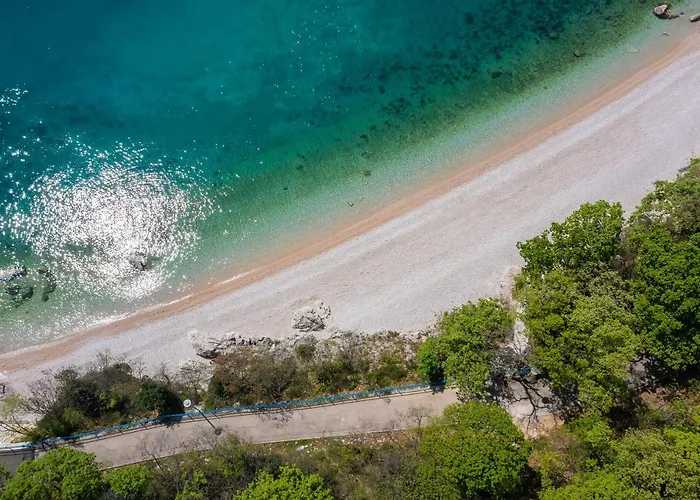 Luxury Ole With Pool Kostrena