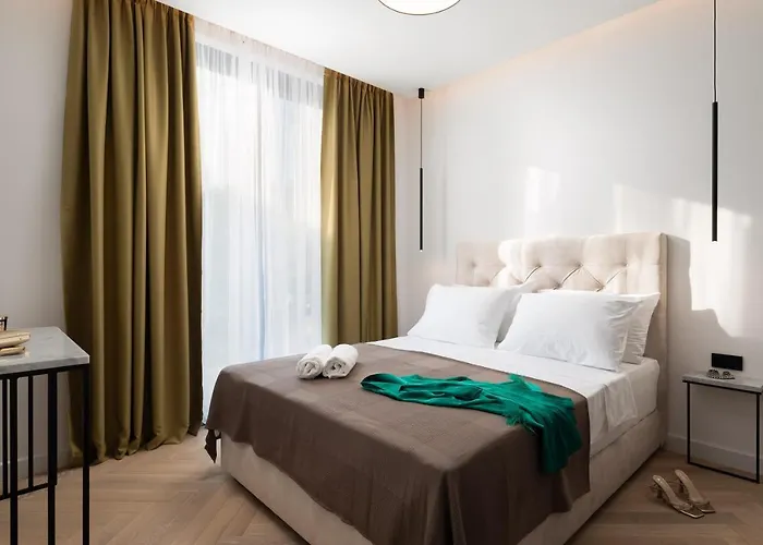 Villa Luxury Ole With Pool