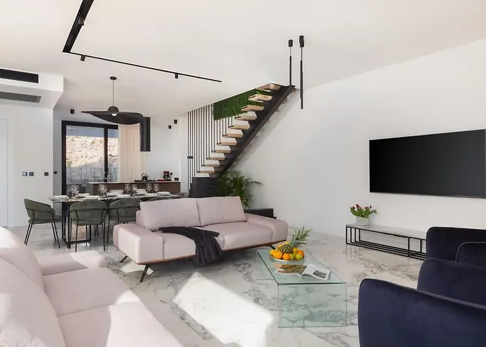 Luxury Ole With Pool