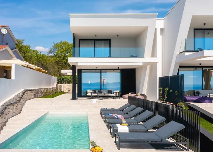 Luxury Ole With Pool Villa