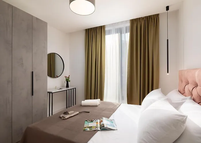 Luxury Ole With Pool Villa *