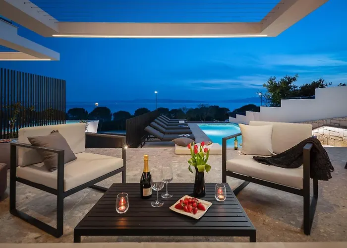 Villa Luxury Ole With Pool *