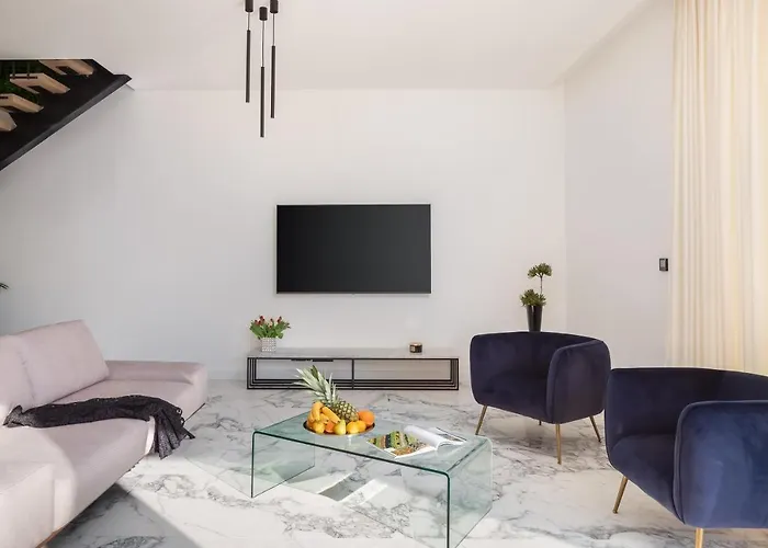 Villa Luxury Ole With Pool