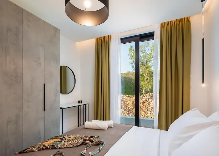 Luxury Ole With Pool * Kostrena