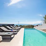 Luxury Ole With Pool Вилла *