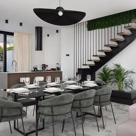 Luxury Ole With Pool *