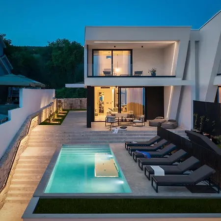 Luxury Ole With Pool * Kostrena