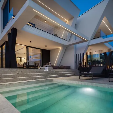 Вилла Luxury Ole With Pool *