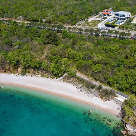 Luxury Ole With Pool ヴィラ