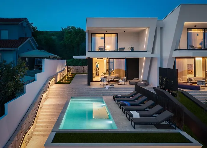 Luxury Ole With Pool * Kostrena