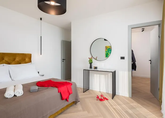 Luxury Ole With Pool Villa